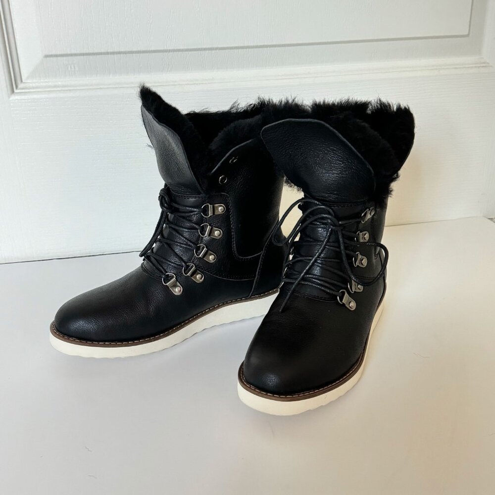 NIB Australia Luxe Yael Black Leather Shearling Lined Boot sz 5 US